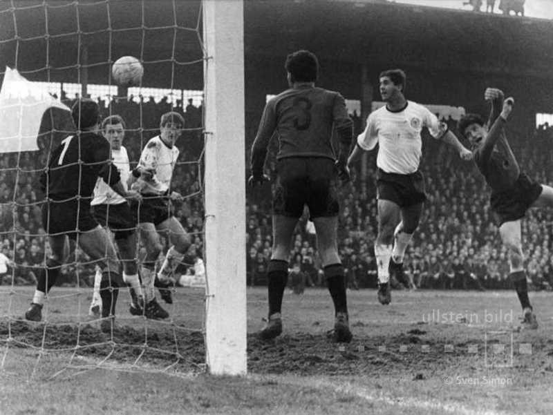 Fussball, EM-Qualifikation 1967, BRD - Albanien 6:0, Müller zum 3:0