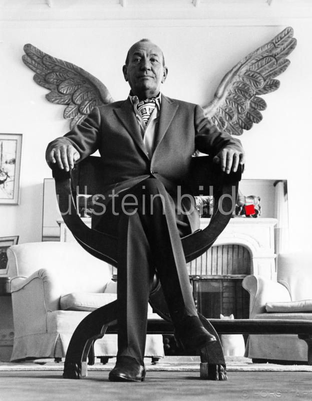 Noel Coward